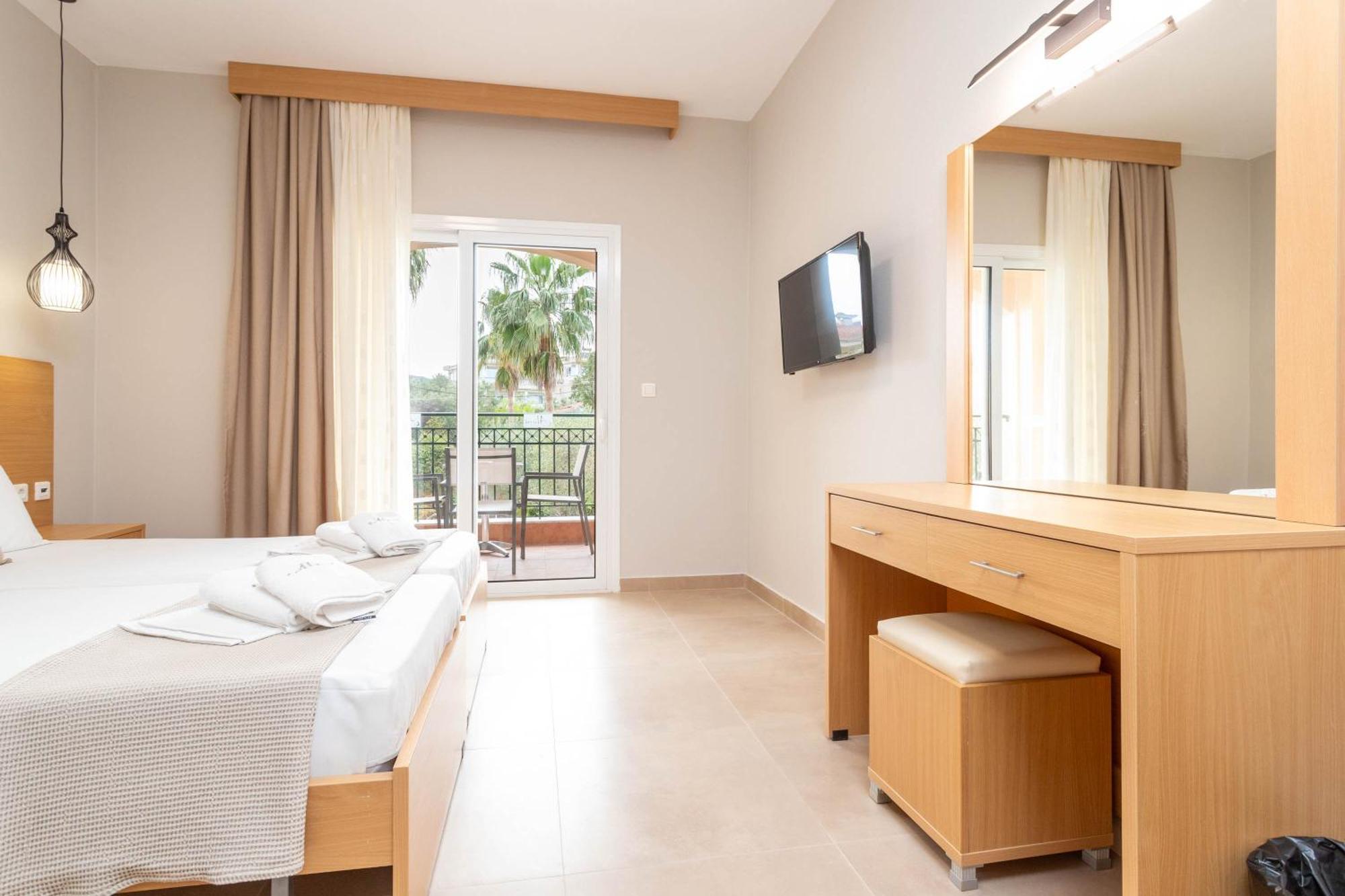Aloni Hotel Пефкохори Экстерьер фото